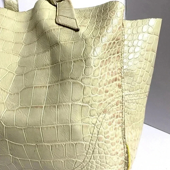 Furla beige embossed leather satchel handbag - Picture 4 of 13